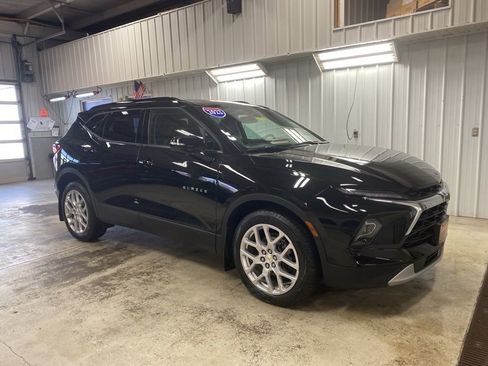 Used 2023 Chevrolet Blazer LT AWD/4WD image 3