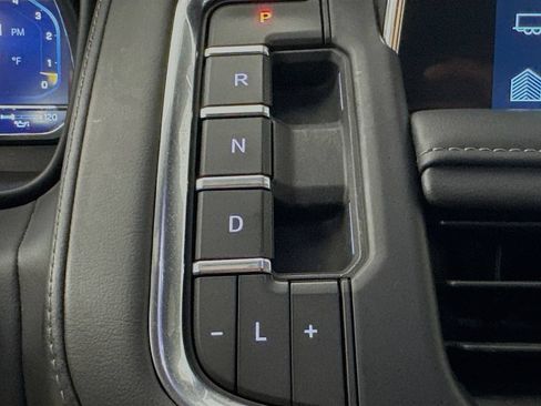 Used 2024 Chevrolet Suburban Z71 AWD/4WD image 21