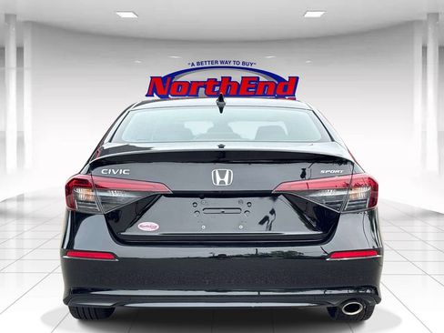 Used 2025 Honda Civic Sport image 4
