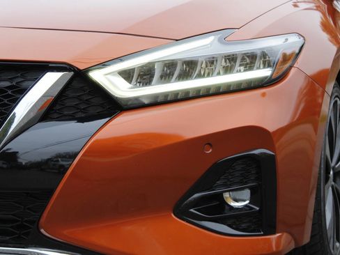 Used 2019 Nissan Maxima SR w/ Premium Package image 16