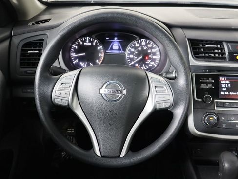 Used 2016 Nissan Altima 2.5 S w/ Power Driver Seat Package image 22