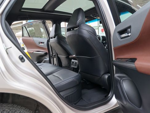Used 2024 Toyota Venza Limited AWD/4WD image 27