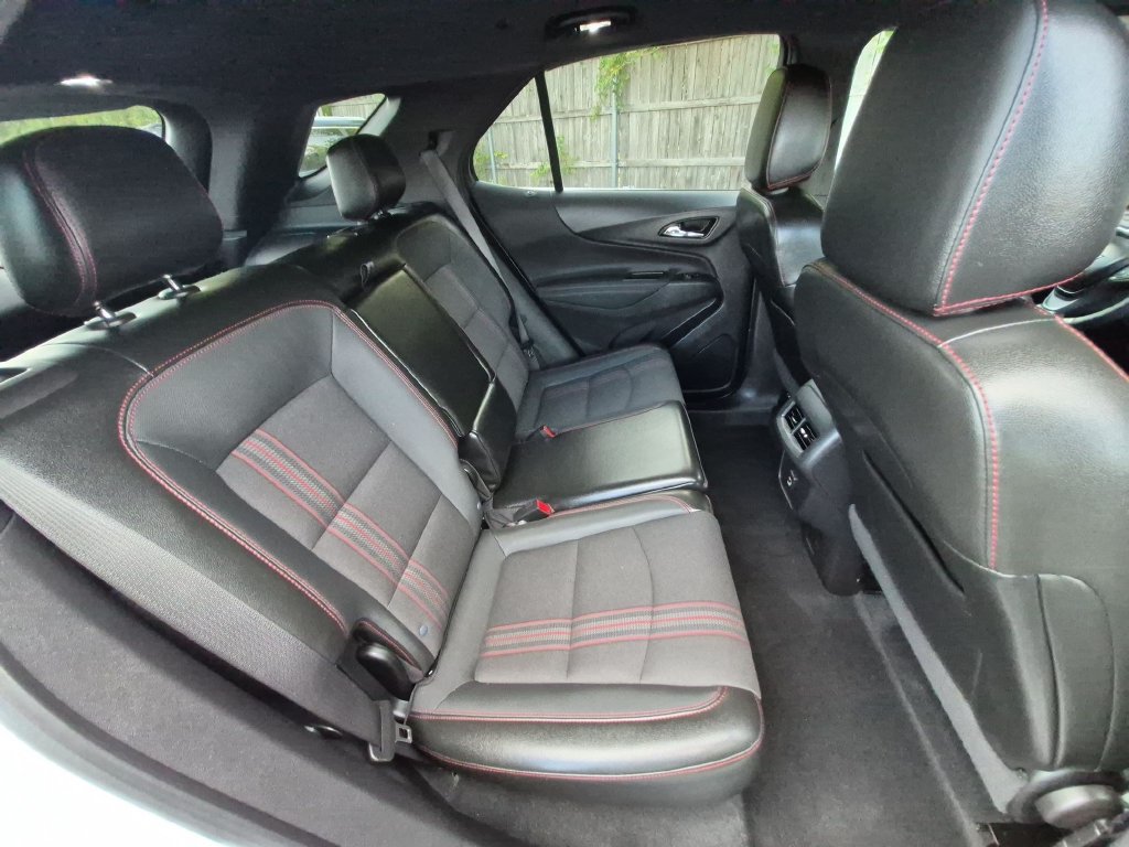 Used 2023 Chevrolet Equinox RS FWD image 28