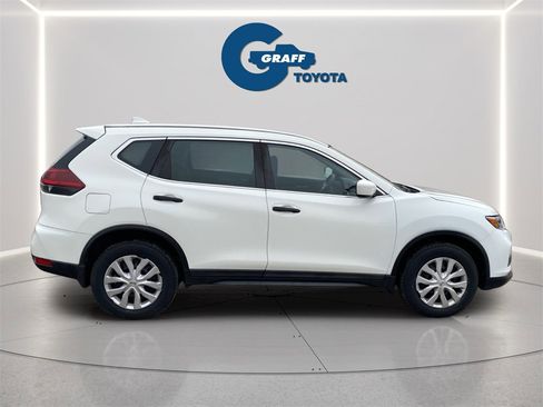 Used 2019 Nissan Rogue S image 18