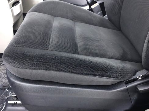 Used 2019 Dodge Grand Caravan SE w/ UConnect Hands-Free Group image 24