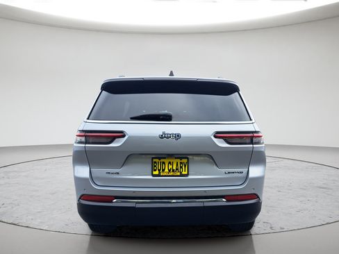 Used 2023 Jeep Grand Cherokee L Limited AWD/4WD image 7