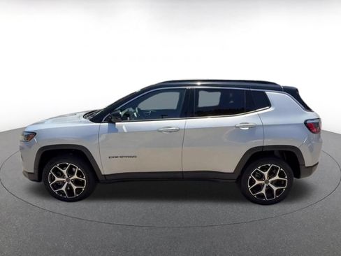 Used 2025 Jeep Compass Limited AWD/4WD image 8