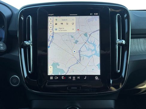 Certified 2025 Volvo XC40 B5 Core image 20