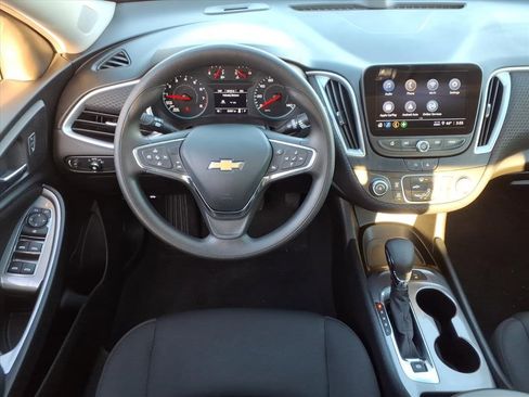 Used 2024 Chevrolet Malibu LS image 19