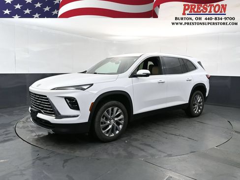Used 2026 Buick Enclave Preferred AWD/4WD image 1