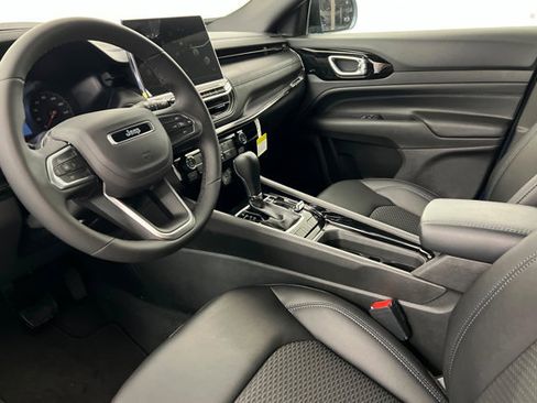 New 2026 Jeep Compass Latitude AWD/4WD image 15