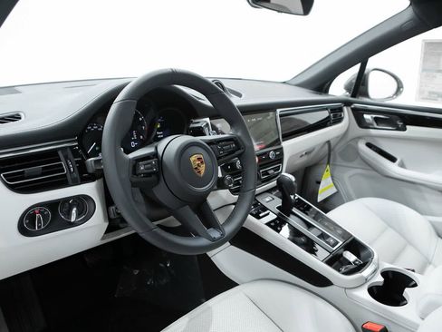 New 2026 Porsche Macan Turbo AWD/4WD image 4