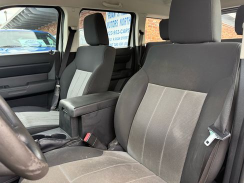 Used 2008 Dodge Nitro SXT image 12