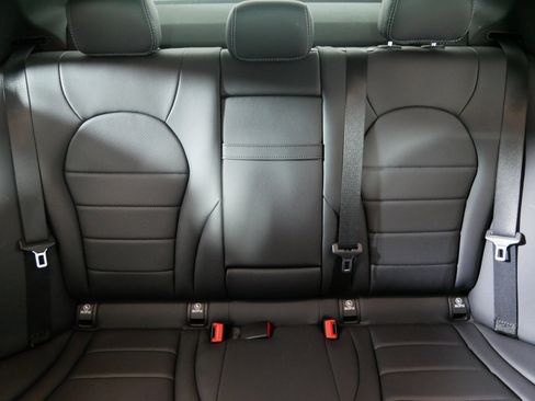 Used 2019 Mercedes-Benz C 300 4MATIC Sedan image 13