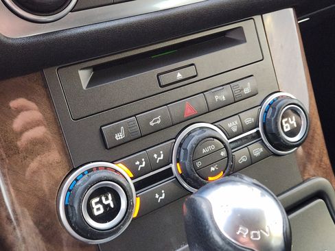 Used 2013 Land Rover Range Rover Sport HSE LUX image 20