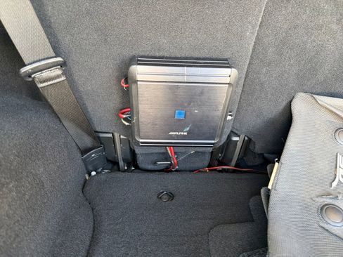 Used 2018 Jeep Wrangler Unlimited Sahara image 26