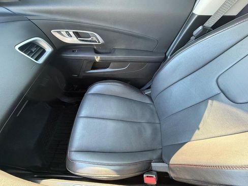 Used 2017 Chevrolet Equinox LT image 23