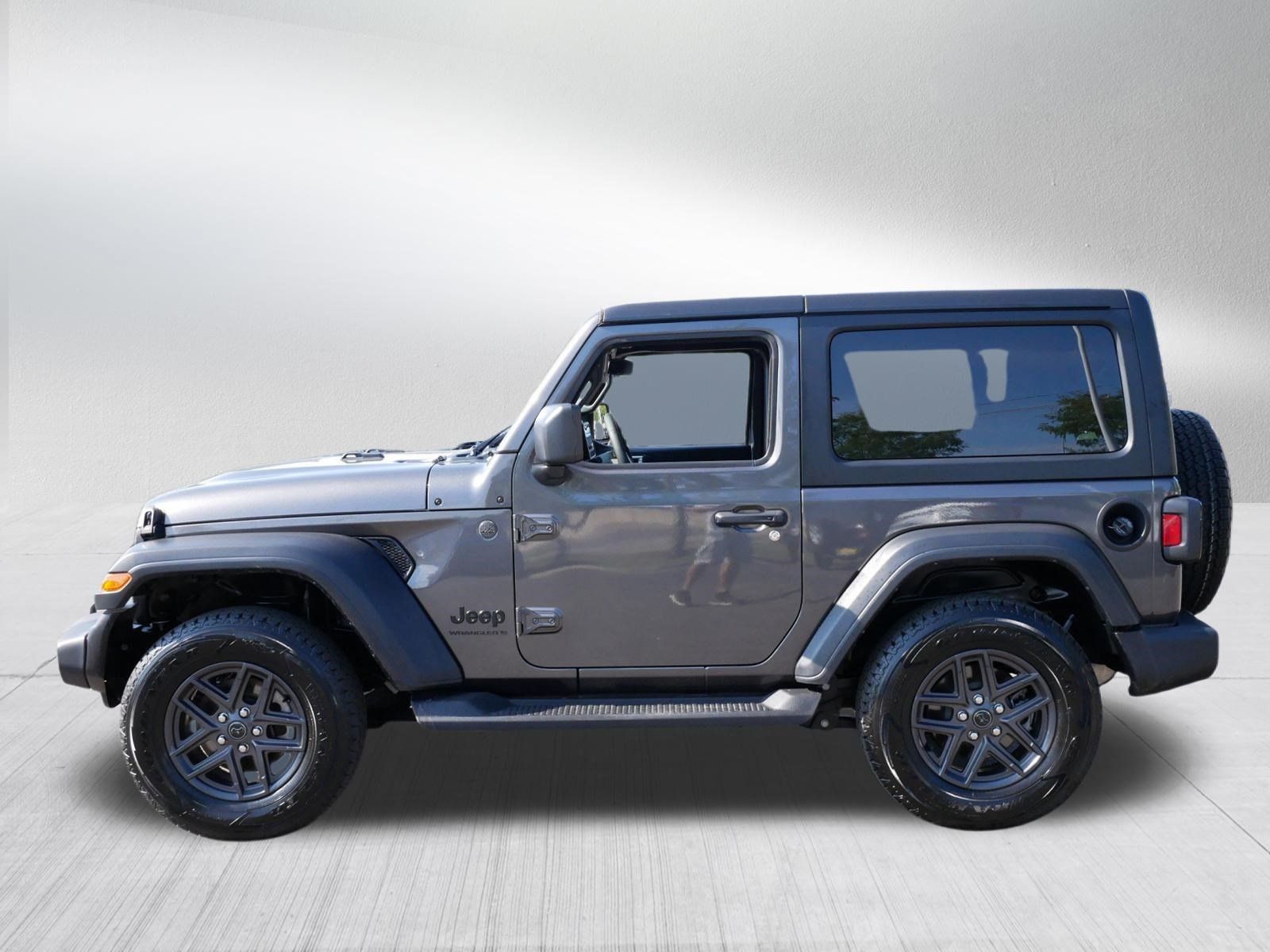 Used 2024 Jeep Wrangler Sport AWD/4WD image 4