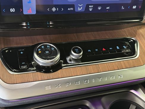 Certified 2025 Ford Expedition King Ranch AWD/4WD image 24