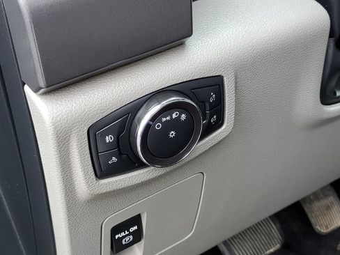 Used 2019 Ford F150 XLT AWD/4WD image 14