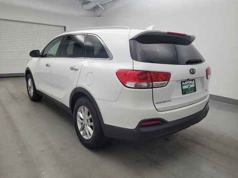 Used 2017 Kia Sorento FWD w/ LX Convenience Package image 5