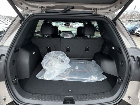 New 2026 GMC Terrain AT4 w/ Convenience Package III image 11