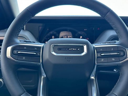 New 2026 GMC Yukon XL Denali w/ Sun & Power Step Package AWD/4WD image 25