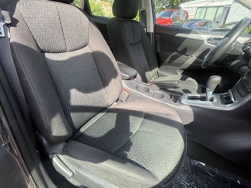 Used 2014 Nissan Sentra SR w/ SR Driver Package FWD image 8