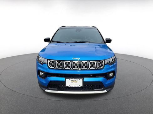 Used 2025 Jeep Compass Limited AWD/4WD image 4
