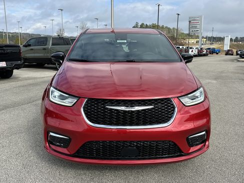 New 2026 Chrysler Pacifica Select image 2