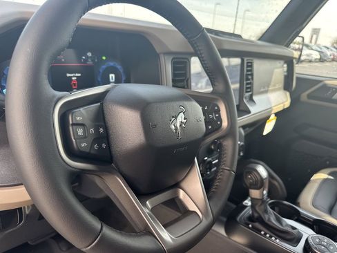 New 2025 Ford Bronco Big Bend w/ Black Diamond Package image 25