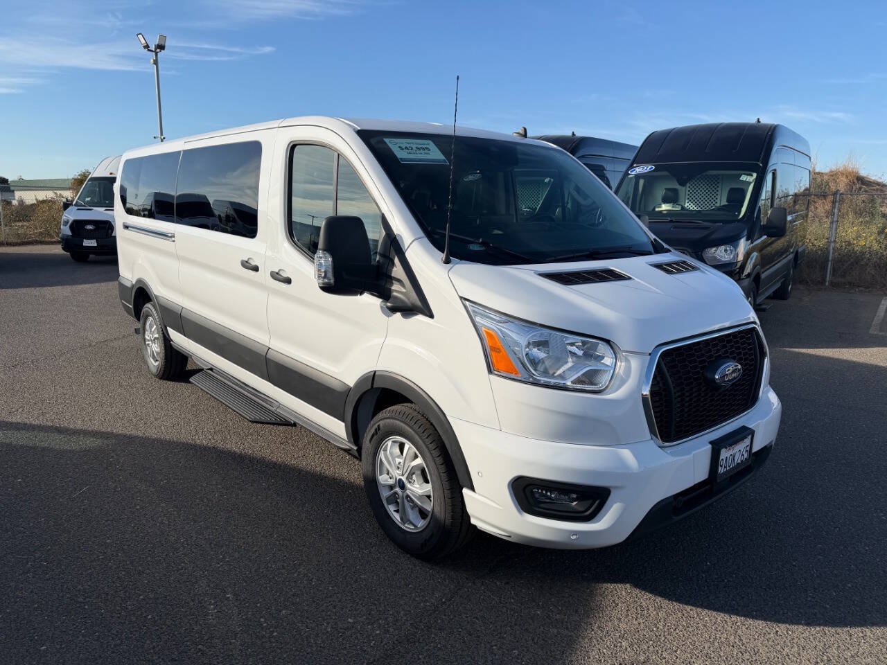 Used 2022 Ford Transit 350 XLT RWD image 2