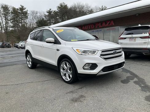 Used 2019 Ford Escape Titanium image 3