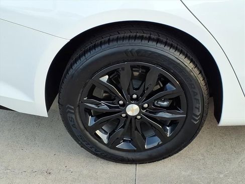 Used 2024 Chevrolet Malibu LT image 13