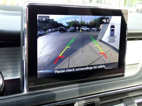 Used 2022 Lincoln Corsair AWD w/ Premium Package image 25