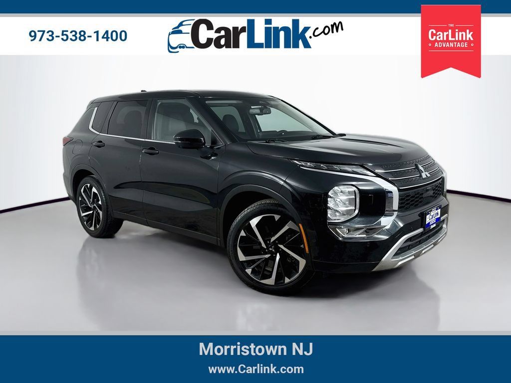 Used 2022 Mitsubishi Outlander SE AWD/4WD image 1