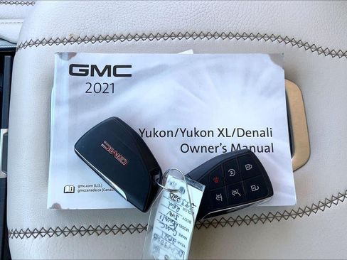 Used 2021 GMC Yukon Denali AWD/4WD image 12