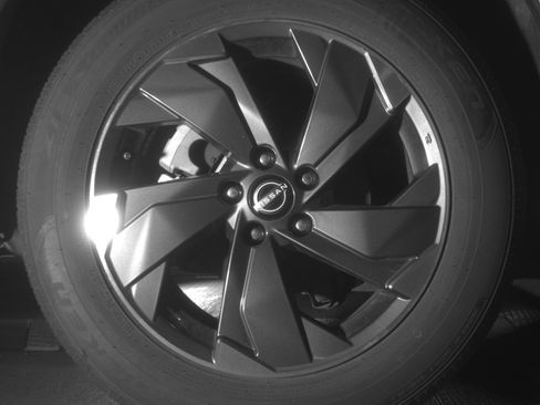 Used 2025 Nissan Rogue SV image 15