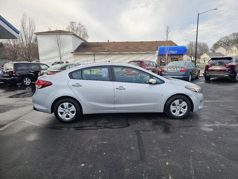 Used 2018 Kia Forte LX w/ LX Popular Package image 11