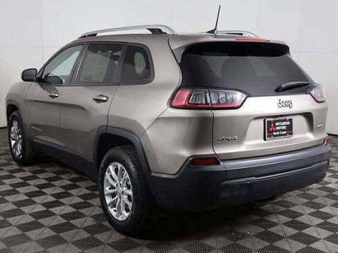 Used 2021 Jeep Cherokee Latitude AWD/4WD image 6