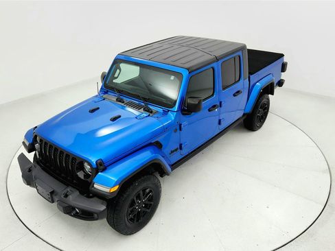 Used 2022 Jeep Gladiator Sport AWD/4WD image 13
