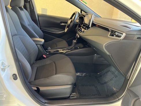 Used 2020 Toyota Corolla SE image 25