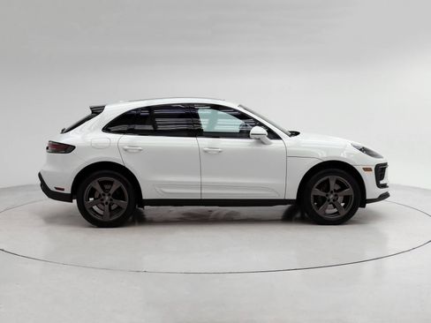 Used 2026 Porsche Macan AWD/4WD image 10