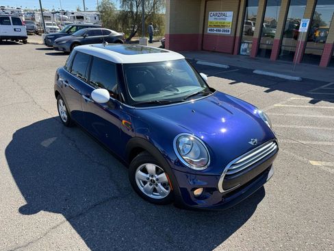 Used 2015 MINI Cooper 4-Door Hardtop image 2