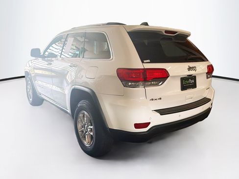 Used 2019 Jeep Grand Cherokee Laredo AWD/4WD image 5