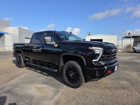 New 2026 Chevrolet Silverado 2500 LT w/ Trail Boss Package AWD/4WD image 7