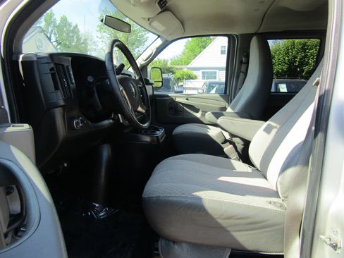 Used 2012 Chevrolet Express 3500 LT w/ LT Preferred Equipment Group RWD image 20