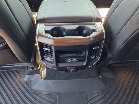 Used 2022 RAM 1500 Laramie image 12