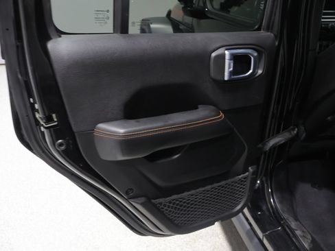 Used 2021 Jeep Gladiator Mojave w/ LED Lighting Group AWD/4WD image 17