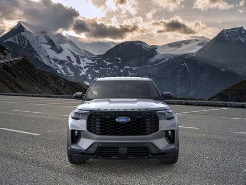 New 2026 Ford Explorer ST-Line w/ ST-Line Street Pack image 6